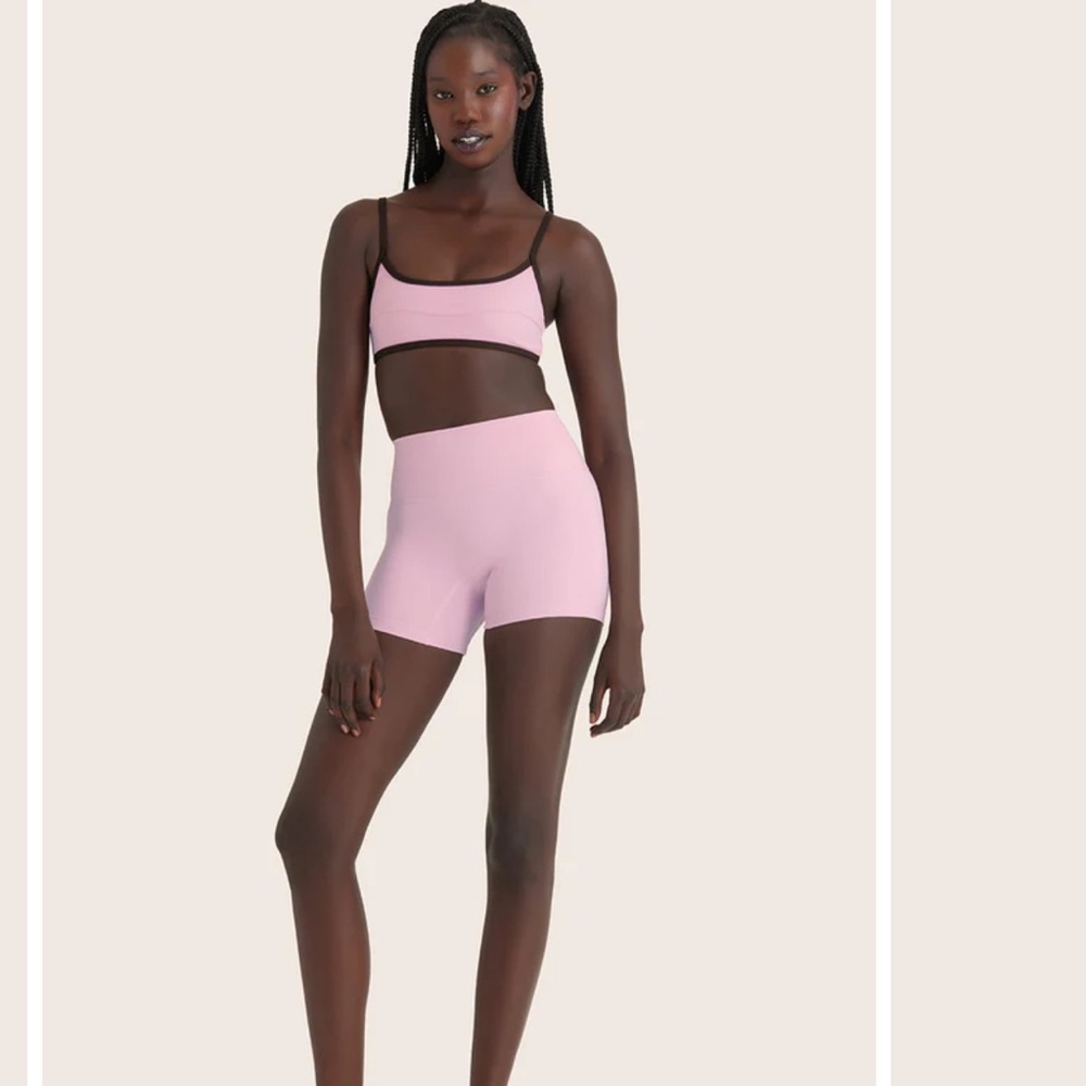 Set active Pink Sports Bra and Shorts Set
